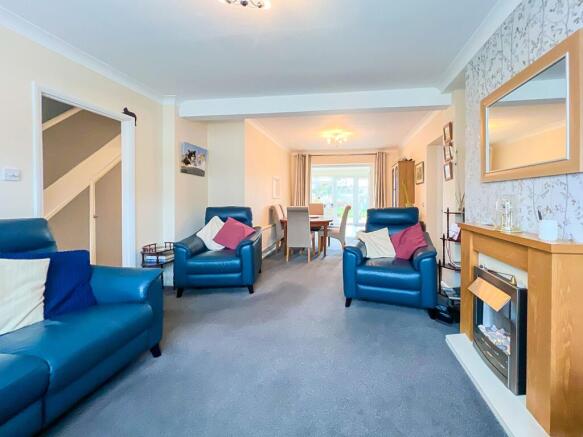 Lounge / Dining Room