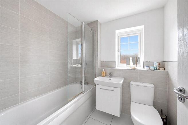 4 bed Detached for sale Image 6