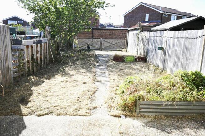 Thornton Road, Gosport photo 4
