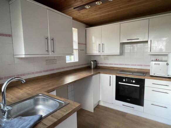 Kitchen: