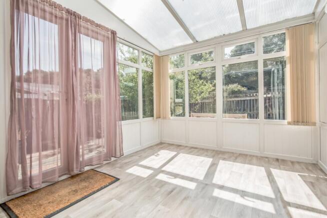 3 bed Semi-Detached for sale Image 10