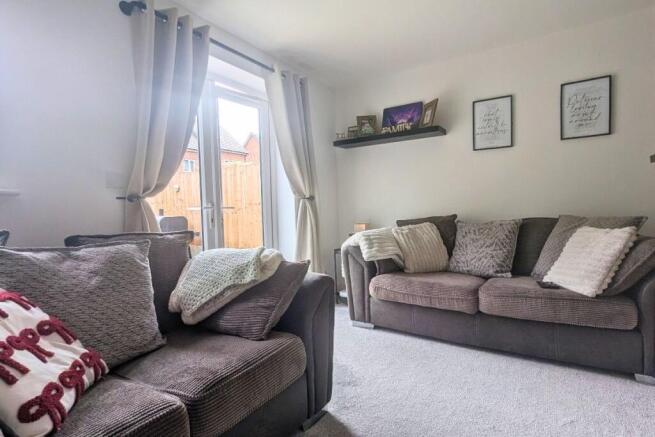 3 bed Semi-Detached for sale Image 10
