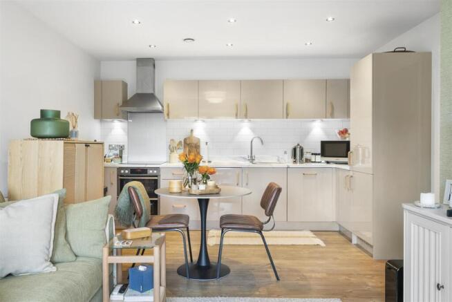 2 bed Apartment for sale Image 10