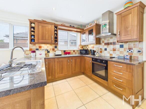 Newlands Avenue, Penwortham, Preston photo 5