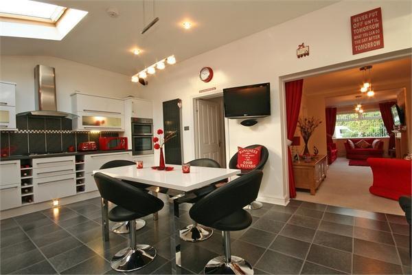 Kitchen/family Room