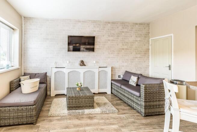 Lounge / Dining Room
