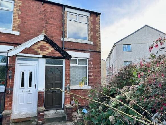 2-bed semi-detached on Park View, Mexborough, £55,000