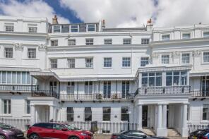 Flat 2, 18, Lewes Crescent, Brighton BN2 1GB
