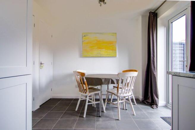 Kitchen/Dining...