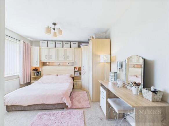 4 bed Detached for sale Image 12