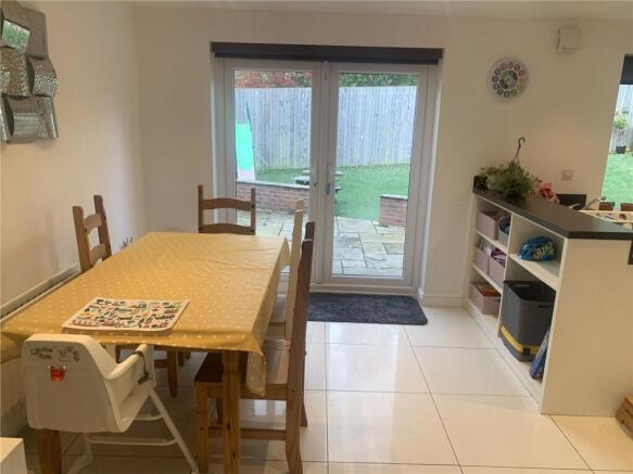 3 bed Detached to rent Image 9