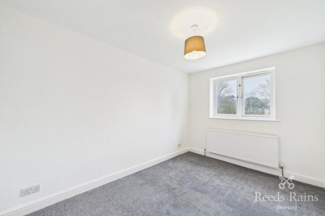 4 bed Semi-Detached for sale Image 12