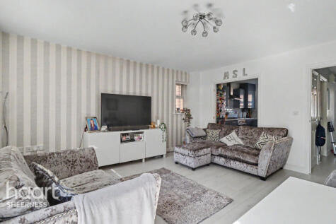 Cliffhouse Avenue, Minster