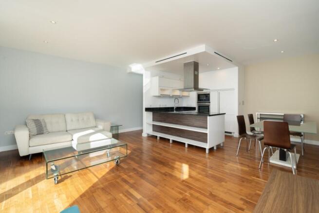 Luna House 11 - (...