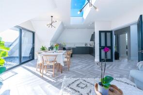 Flat 8, 32 Kyle Court, Woodcrest Road, Purley CR8 4FF