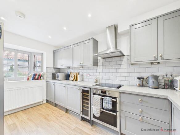 3 bed Terraced for sale Image 10