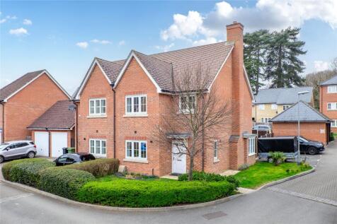 Hadlow Close, Oakwood Park, Maidstone, Kent, ME16