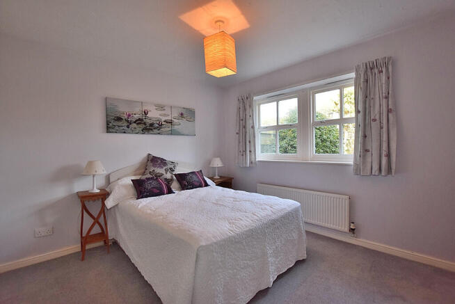2 bed Semi-Detached Bungalow for sale Image 9