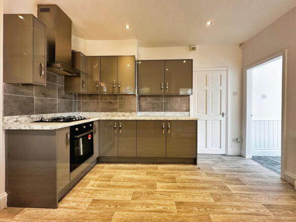 1, Victoria Road, Tettenhall, Wolverhampton, WV6 9LY photo 4