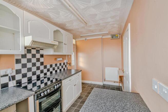 49 Priory Road, Rugeley, WS15 1HZ 3.jpg