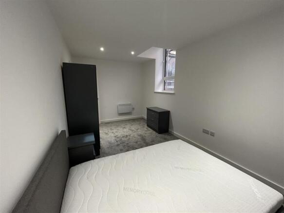 1 bed Apartment to rent Image 7