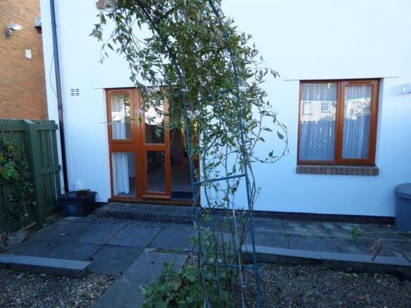 GARDEN VIEW 3