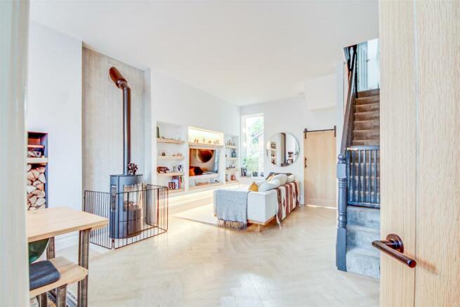 Lounge/Dining Room