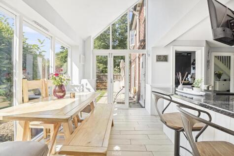 Avonside Court, Ringwood