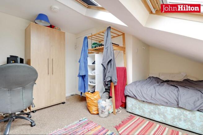 Bedroom 6.jpg