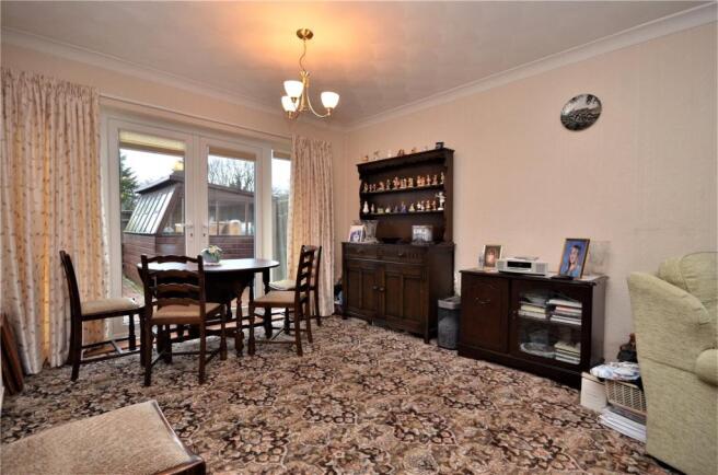 Lounge/Dining Room