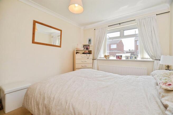 3 bed Semi-Detached for sale Image 12