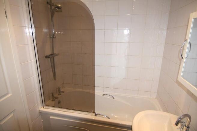 2 bed Terraced to rent Image 11