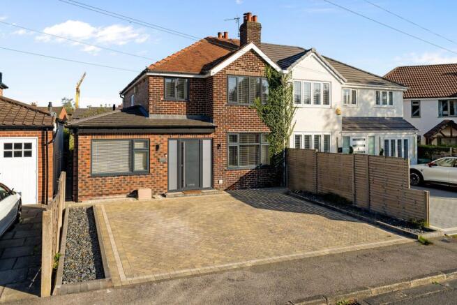 Pingate Drive, Cheadle Hulme, SK8 photo 4