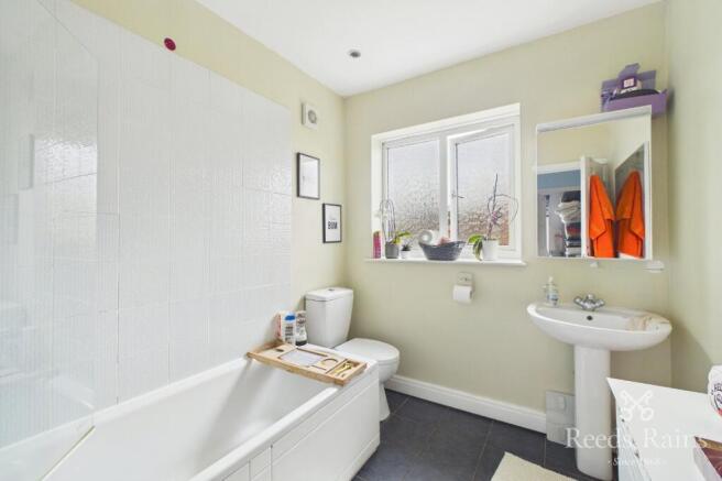 3 bed Semi-Detached for sale Image 4