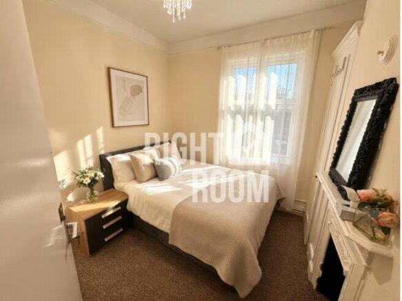 room-1-9a-landguard-road-so15-5dl-1064425