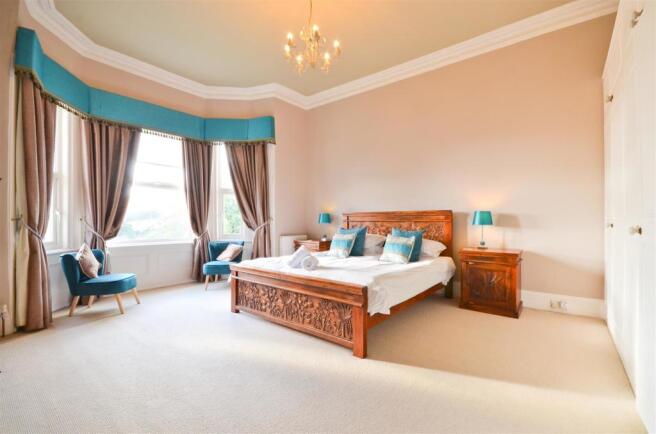 Bedroom 1 (2).JPG