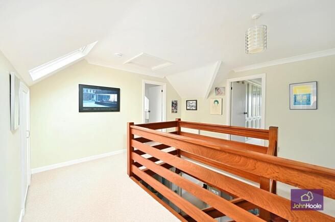 Bright and spacious 