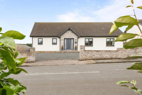 Byreside, Main Street, Standburn, FK1