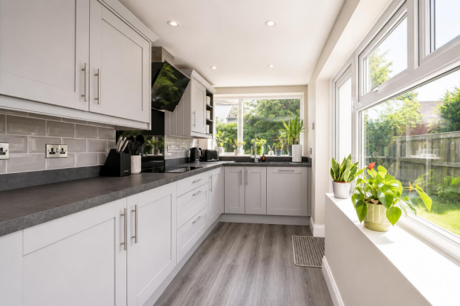 3 bed Semi-Detached for sale Image 7