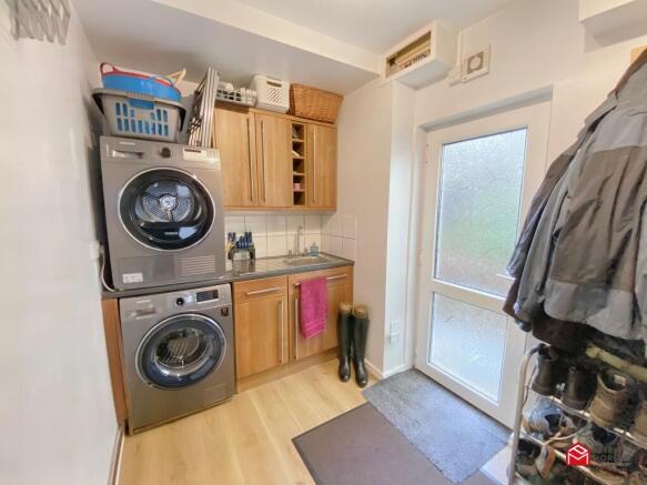 Utility Room/ Side Hallway