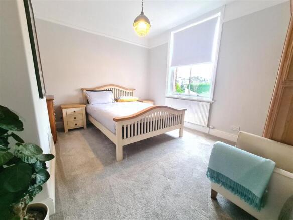 2 bed Apartment for sale Image 7