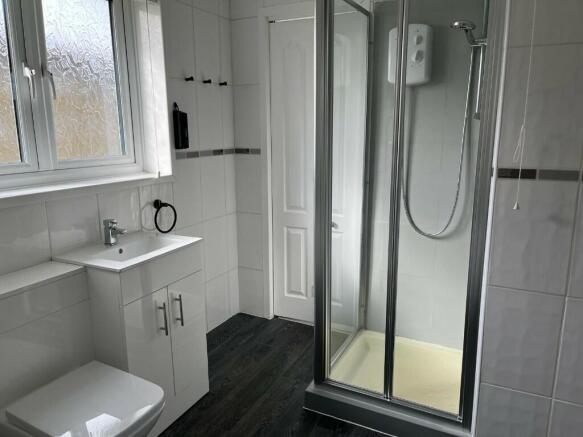 4-piece Btahroom