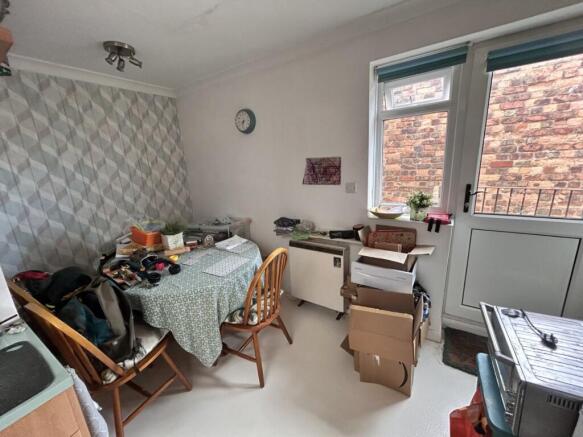 2 bed Apartment for sale Image 8