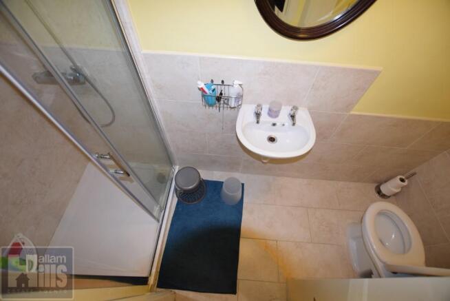 2 bed Flat to rent Image 4