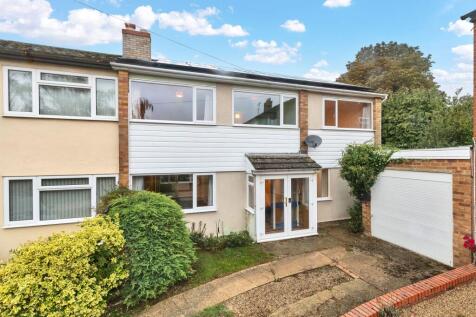 Green Park, Brinkley, CB8