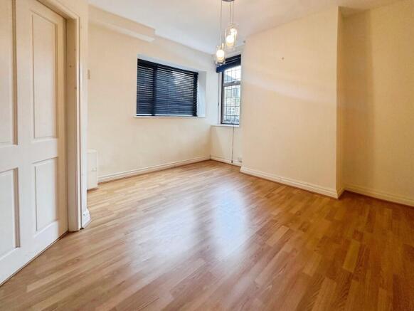 289663a8--41B6-81...