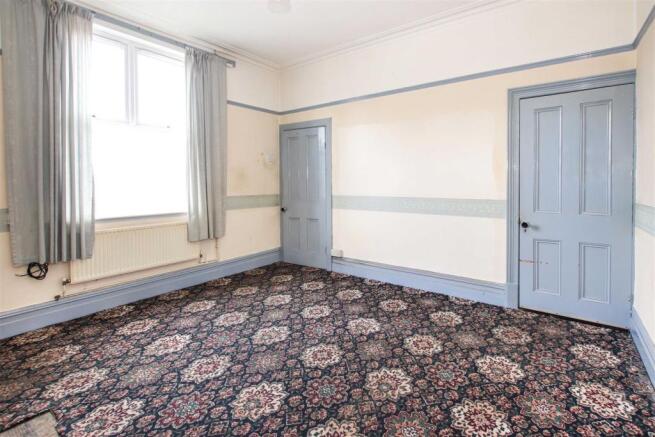 SEPARATE LOUNGE