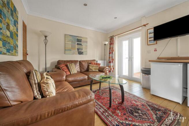Kitchen/Living Room