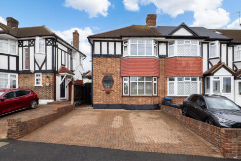 Lynmouth Avenue, Morden, SM4