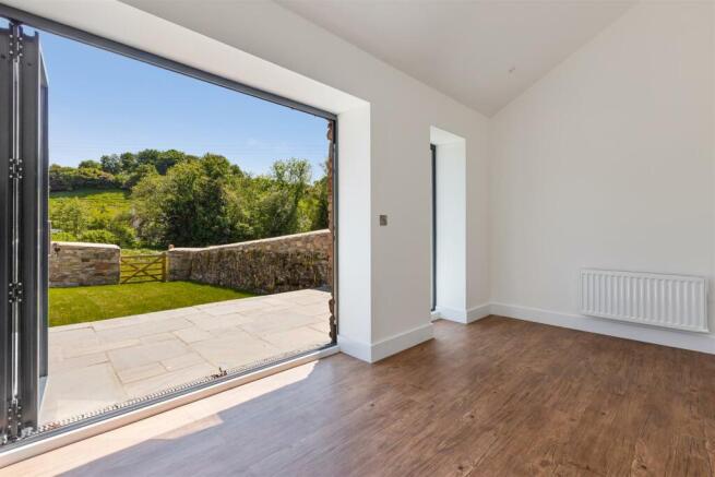 A36 - Barns @ Higher Court Barns, Littlehempston -